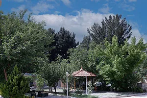 خانه-سپید کرج باغ